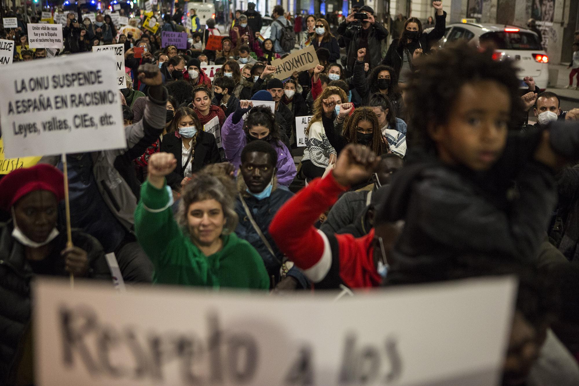 Manifestación antirracista en Madrid: Contra la violencia racista y los delitos de odio - 14